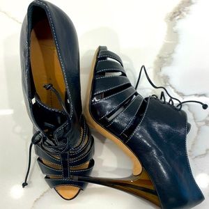 Giuseppe Zanotti ankle booties peep toe size 6.5